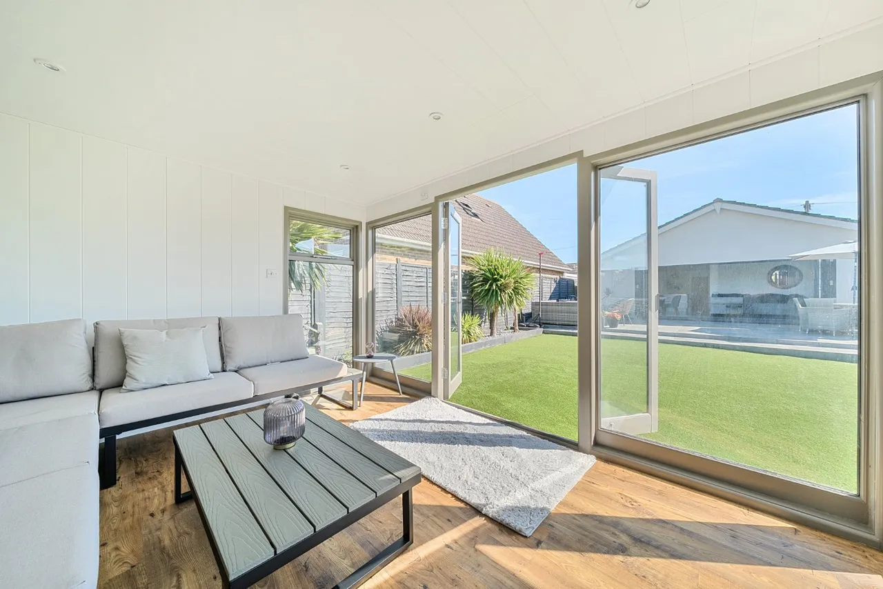Alexandra Road, Lancing, BN15, photo 17