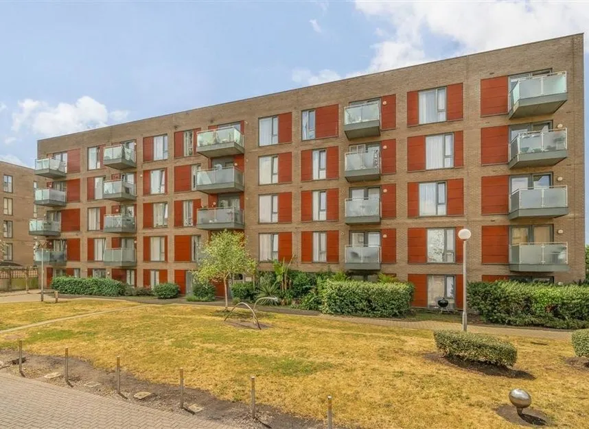 Flowers Close, Cricklewood, NW2, photo 8
