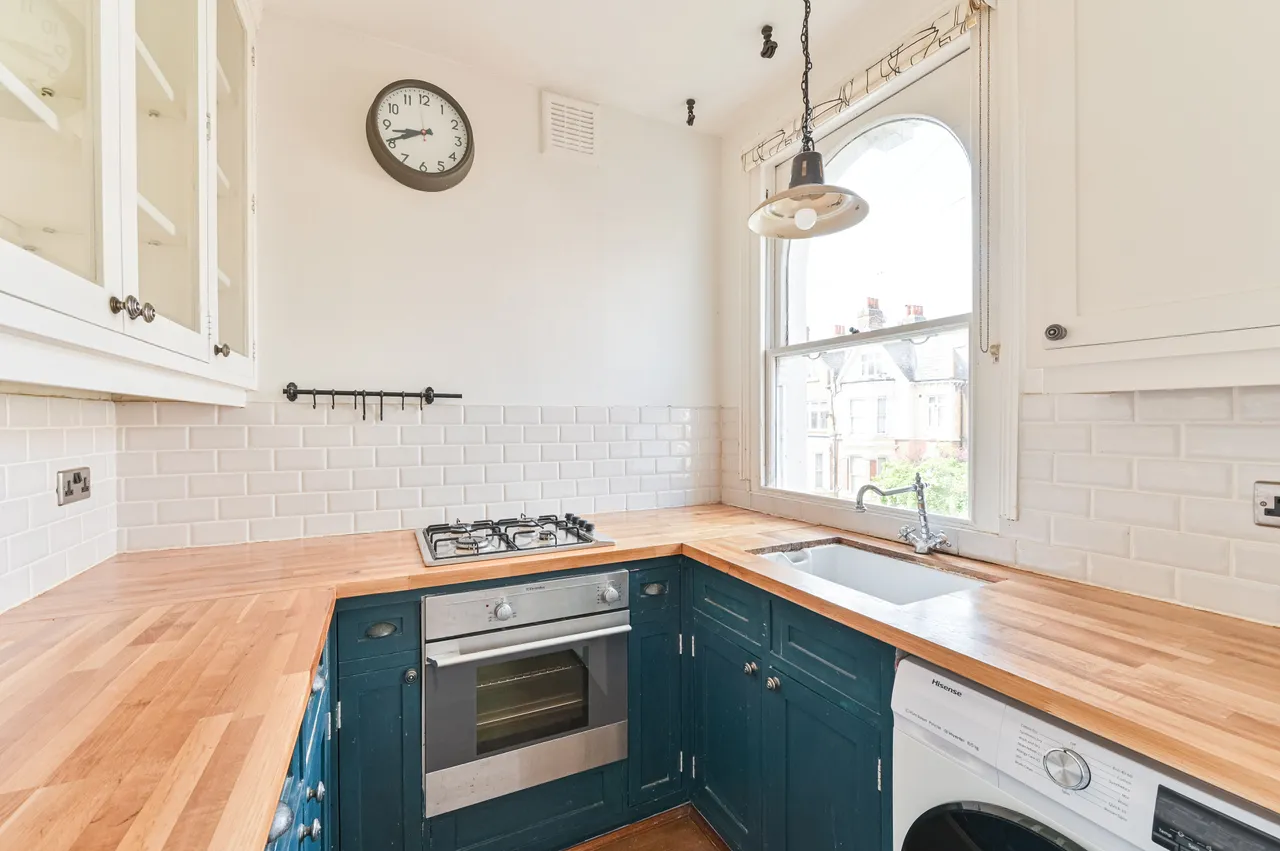15 Romola Road, London, photo 4