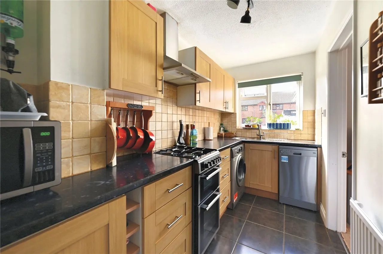 Mallard Close, Ash, GU12, photo 2