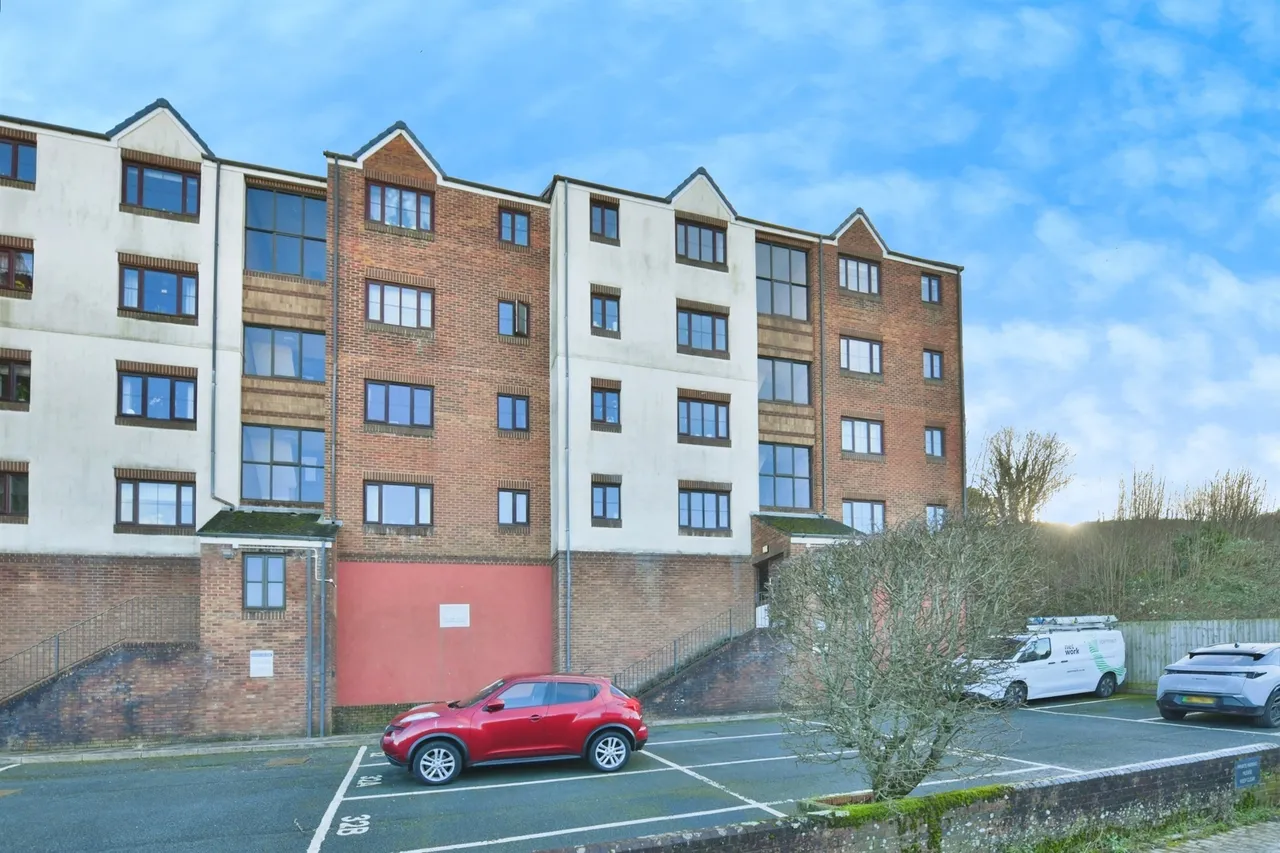 2 bed flat for sale — Northesk Street, Plymouth