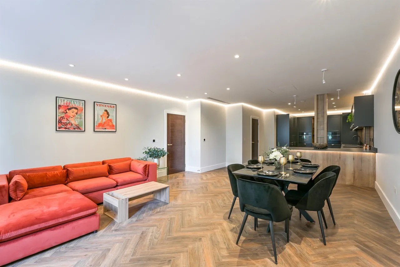 2 bed flat for sale, King Street, London, W6
