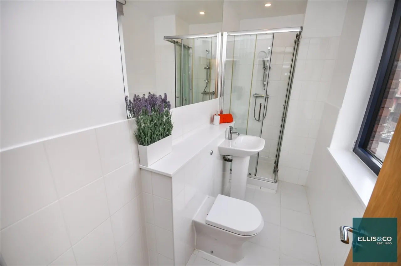 High Road, North Finchley, N12, photo 3