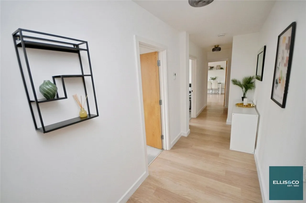 High Road, North Finchley, N12, photo 7