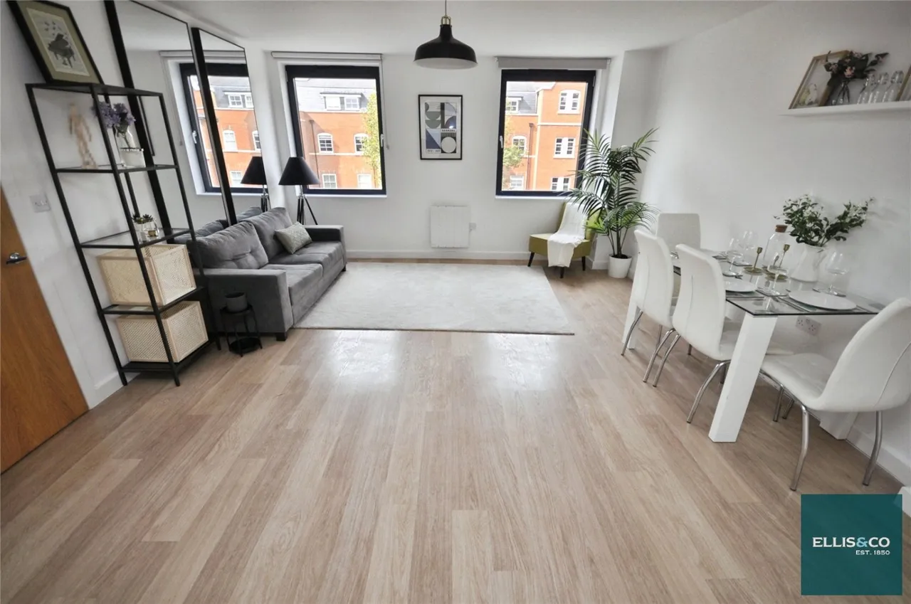 High Road, North Finchley, N12, photo 8