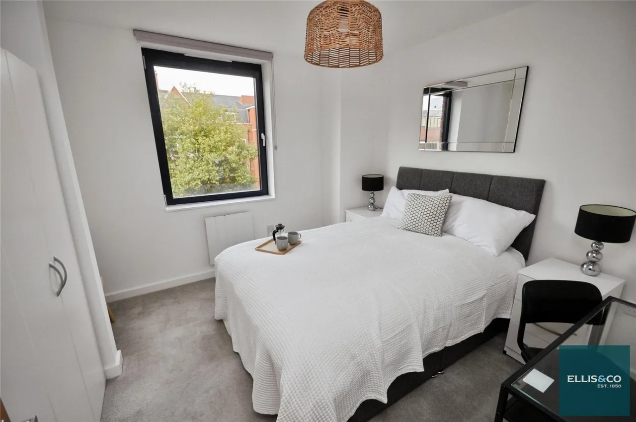 High Road, North Finchley, N12, photo 5