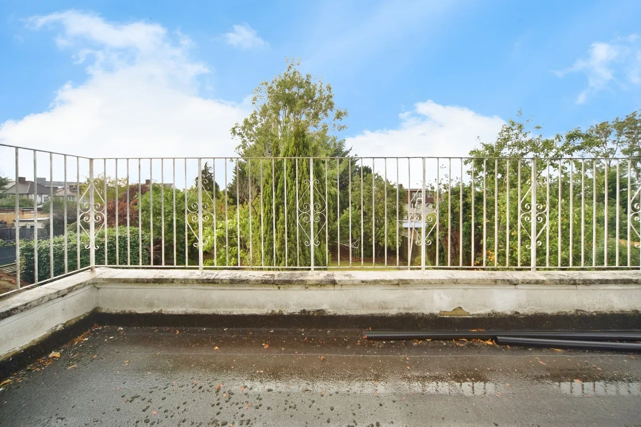 Queen Elizabeths Drive, London, N14, photo 19