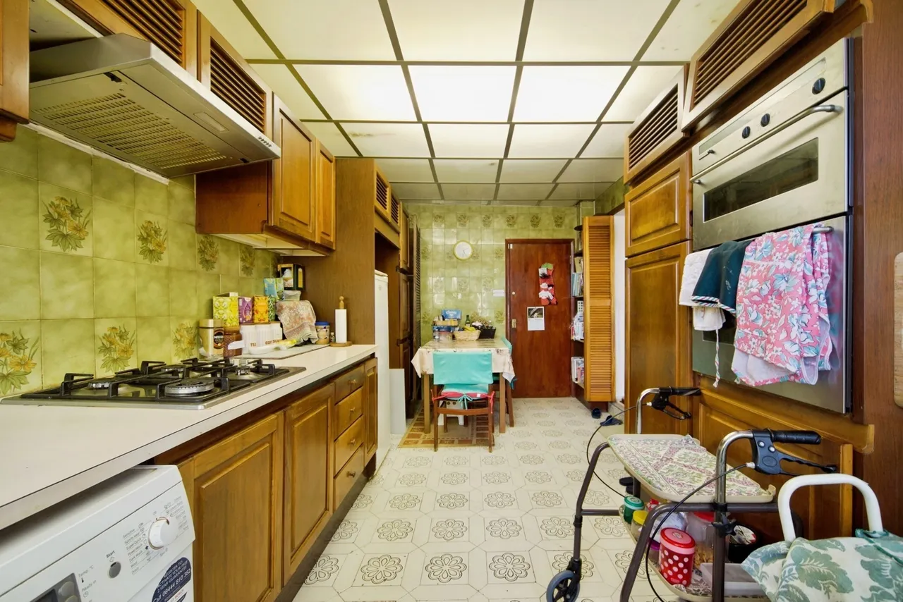 Queen Elizabeths Drive, London, N14, photo 18
