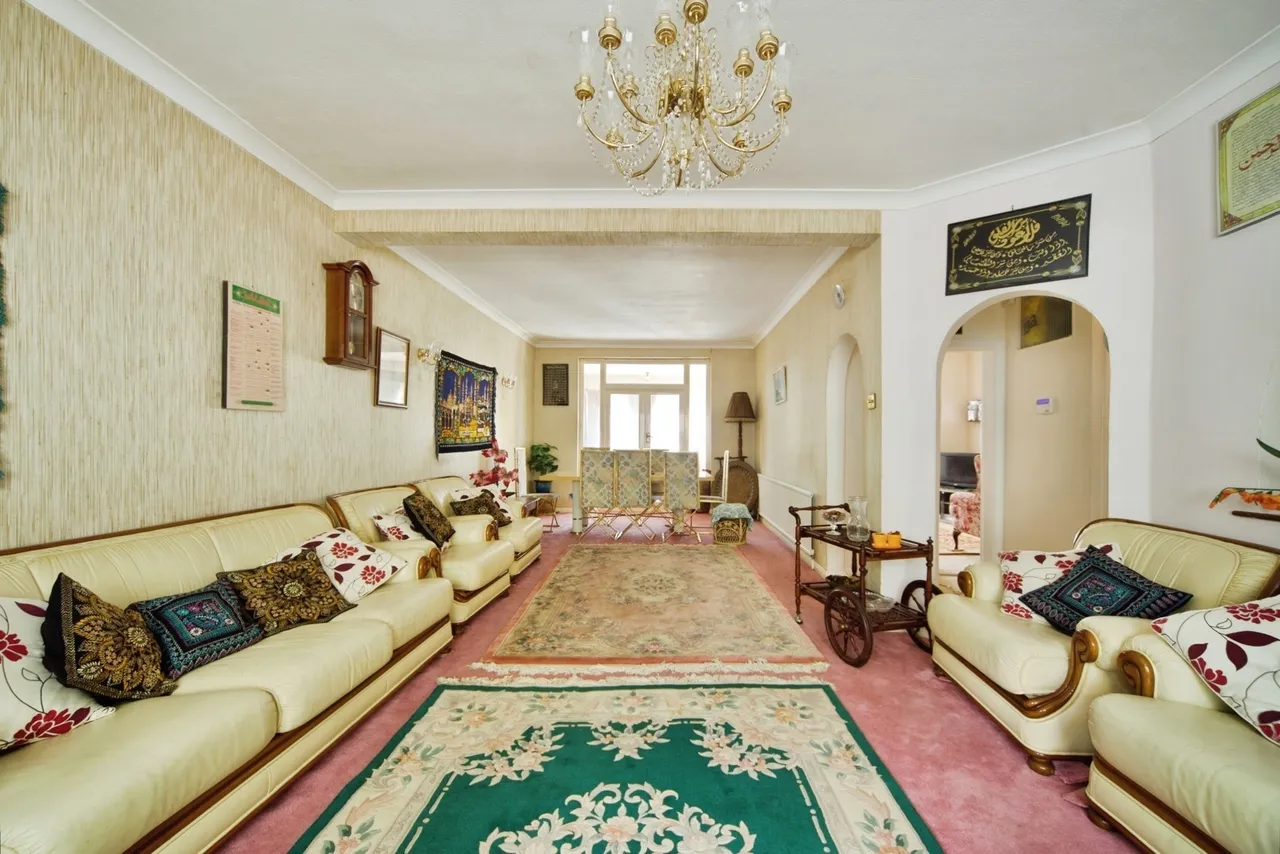 Queen Elizabeths Drive, London, N14, photo 7