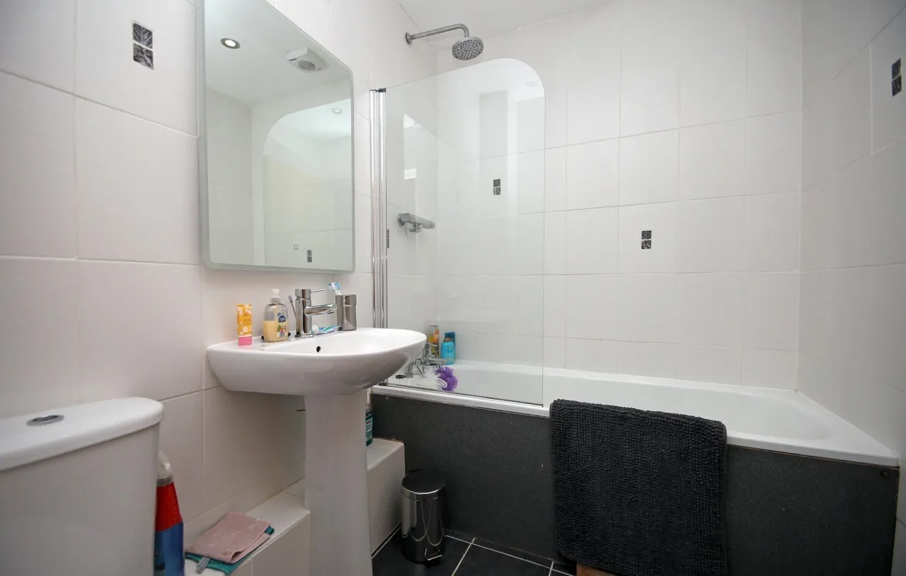 Porthmadog, LL49, photo 7