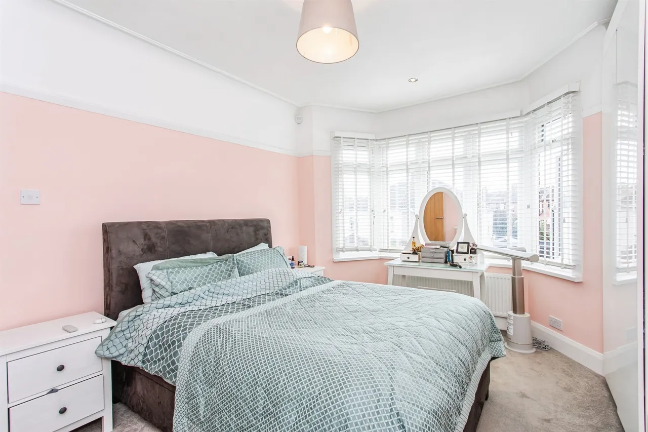 Ennismore Gardens, Southend-On-Sea, SS2, photo 11