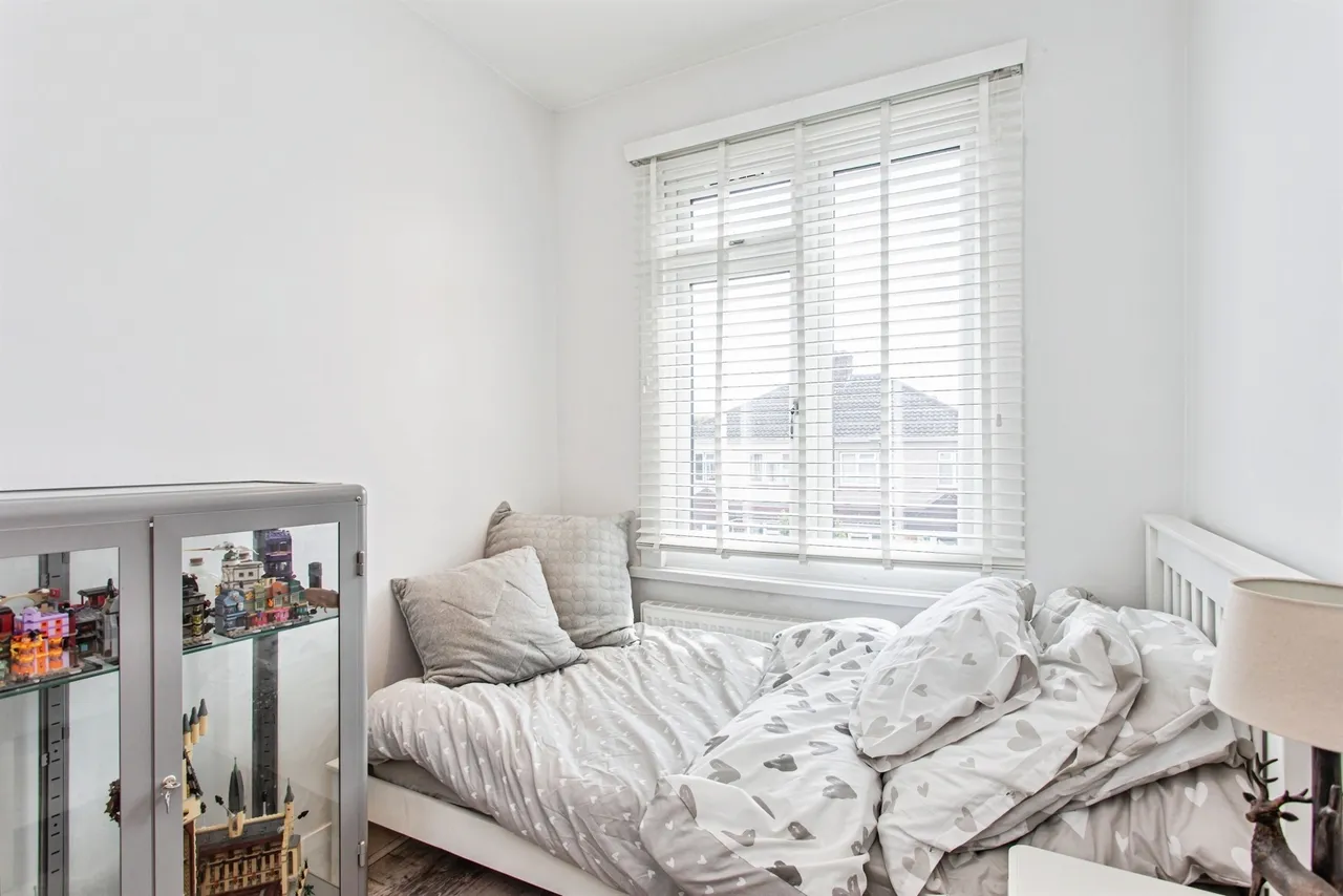 Ennismore Gardens, Southend-On-Sea, SS2, photo 12