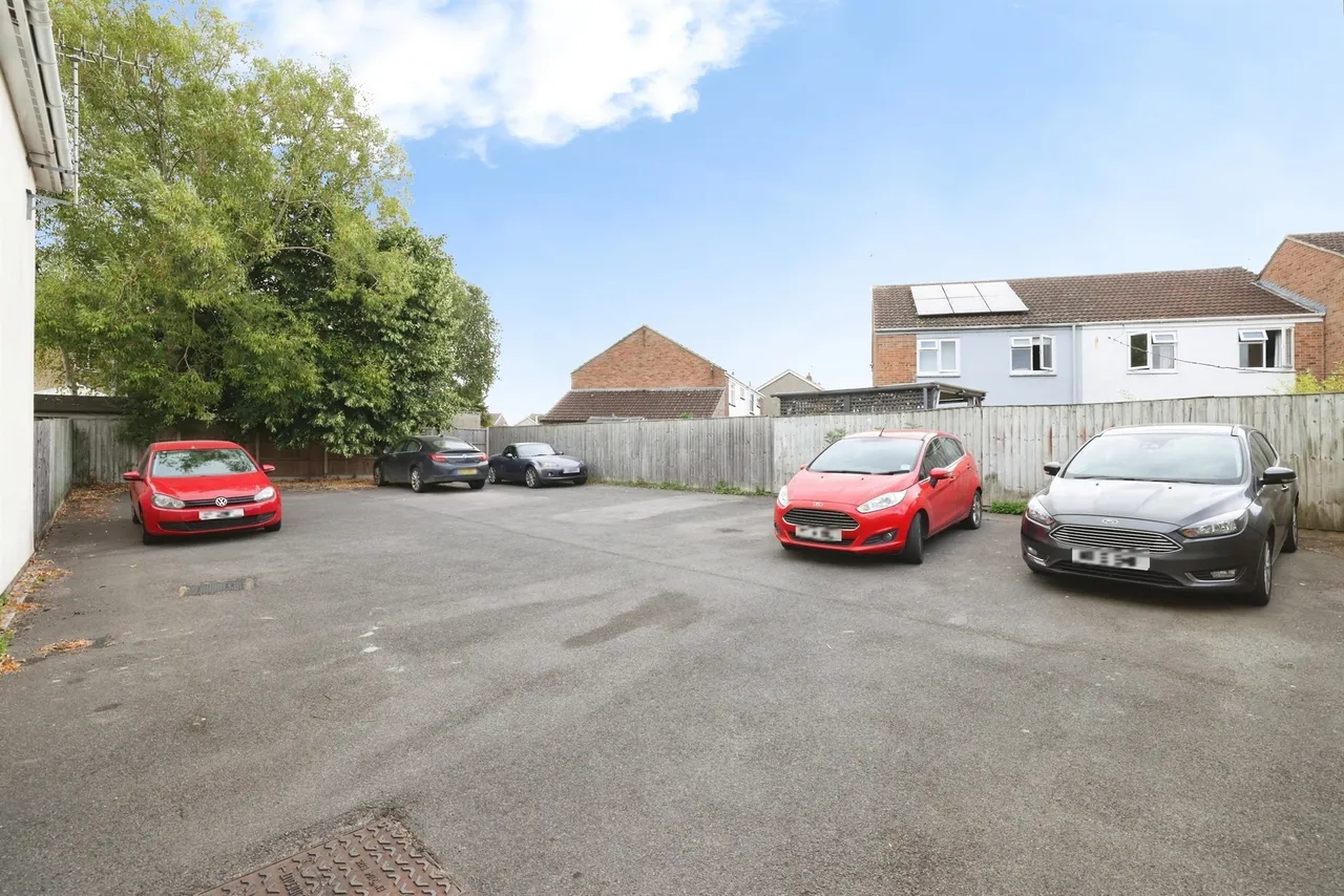 Newbury Avenue, Calne, SN11, photo 14