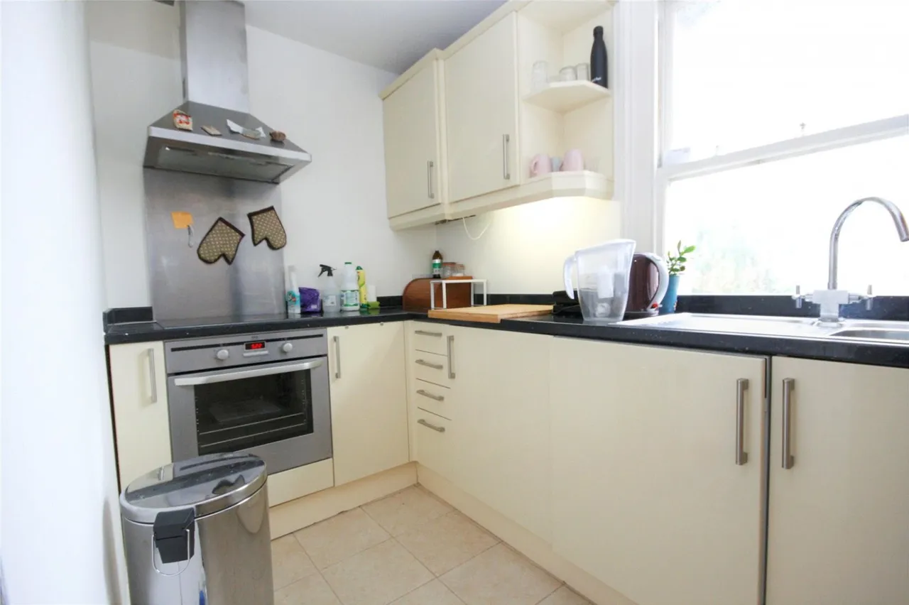Walm Lane, London, NW2, photo 4