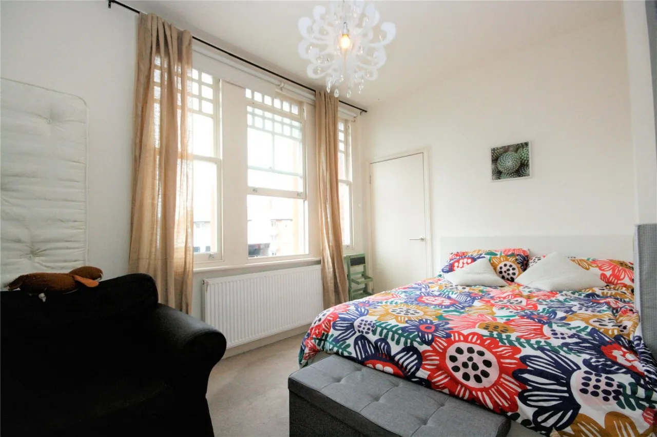 Walm Lane, London, NW2, photo 3