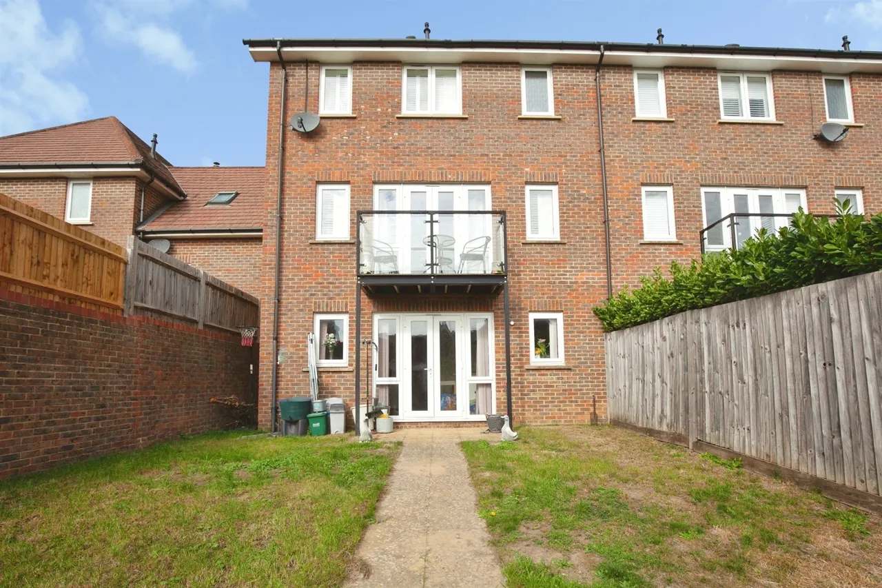 Knox Road, Haywards Heath, RH17, photo 2