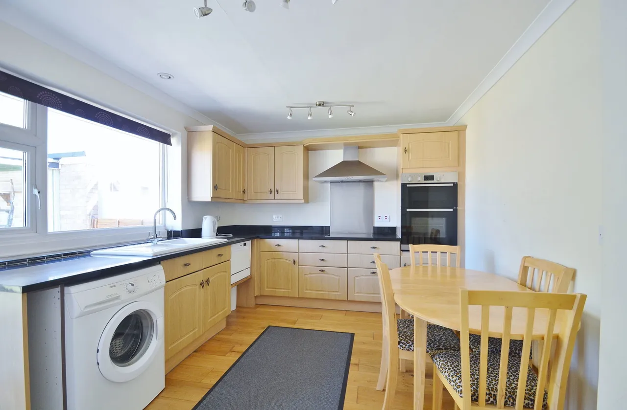 Fairfax Road, Chalgrove, photo 2