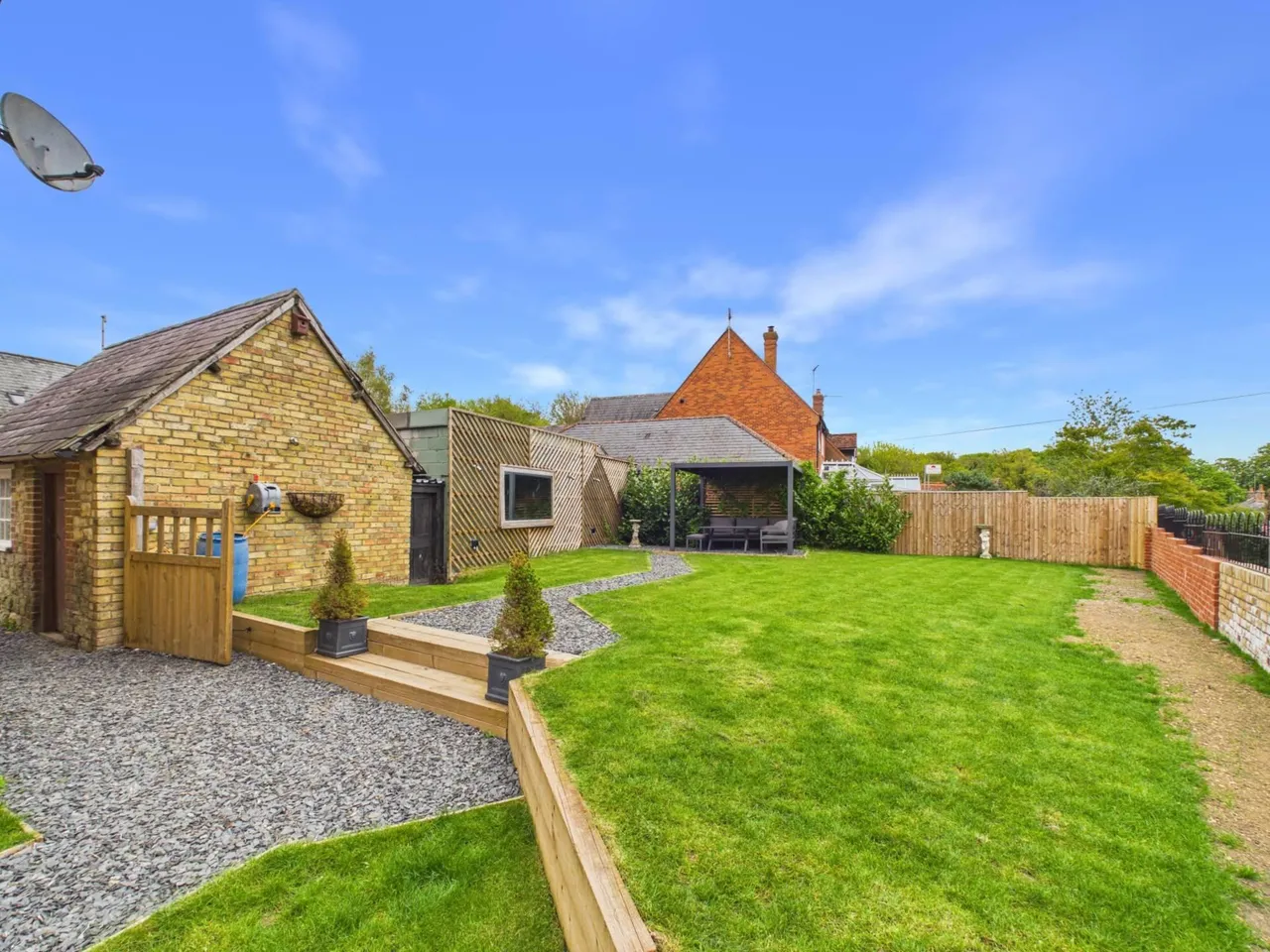 Oving Road, Whitchurch, photo 30