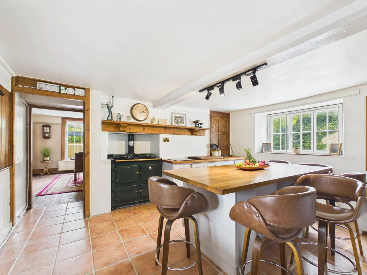 Oving Road, Whitchurch, photo 3