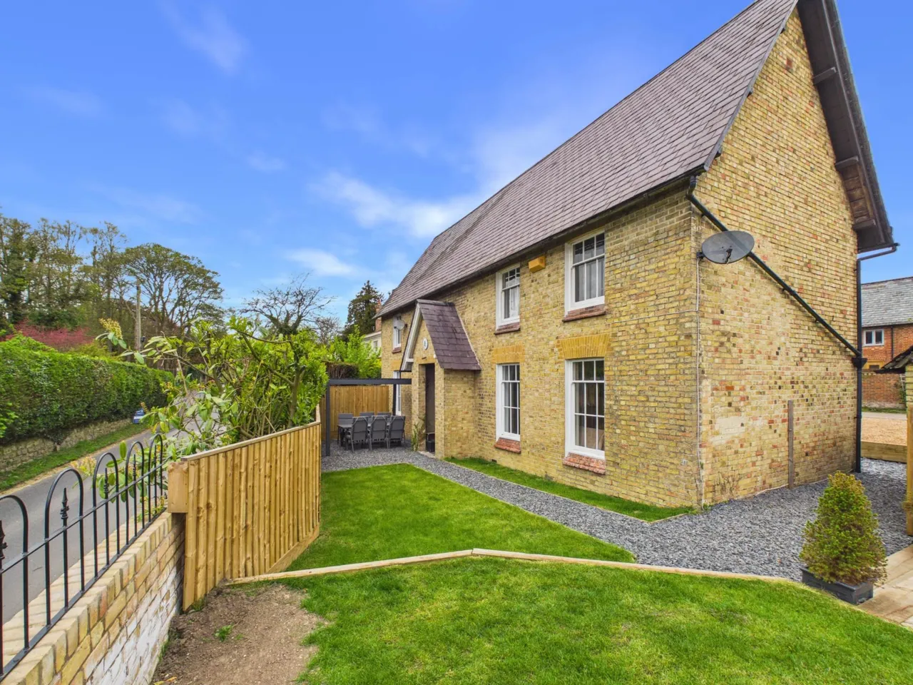 Oving Road, Whitchurch, photo 6