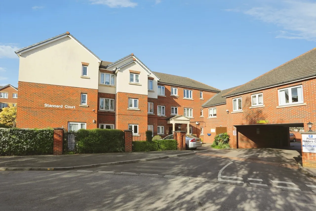 1 bed flat for sale, Culverley Road, London, SE6