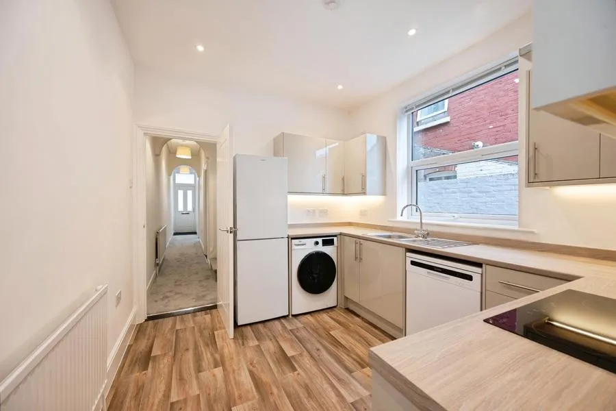 3 bed house to rent, Manners Road, Southsea, PO4