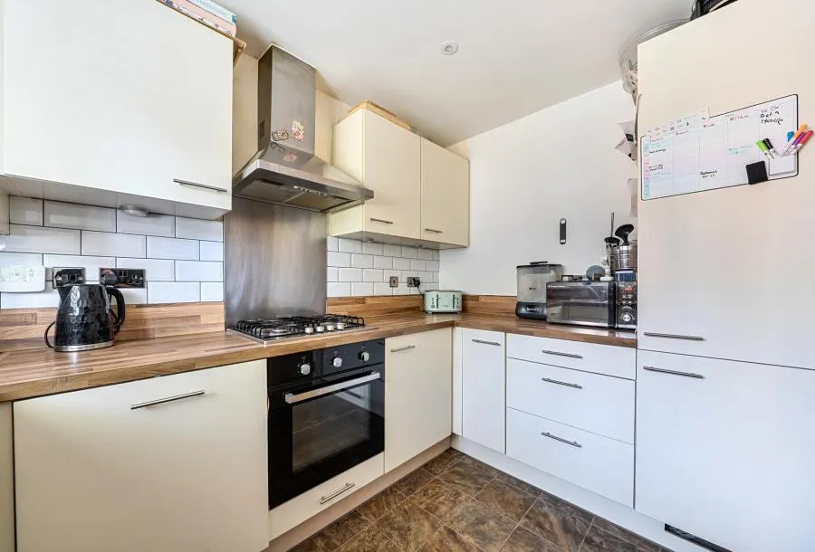 Holmesdale Avenue, Redhill, RH1, photo 8
