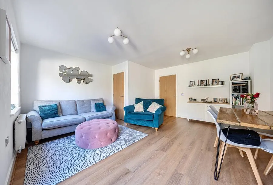 Holmesdale Avenue, Redhill, RH1, photo 7