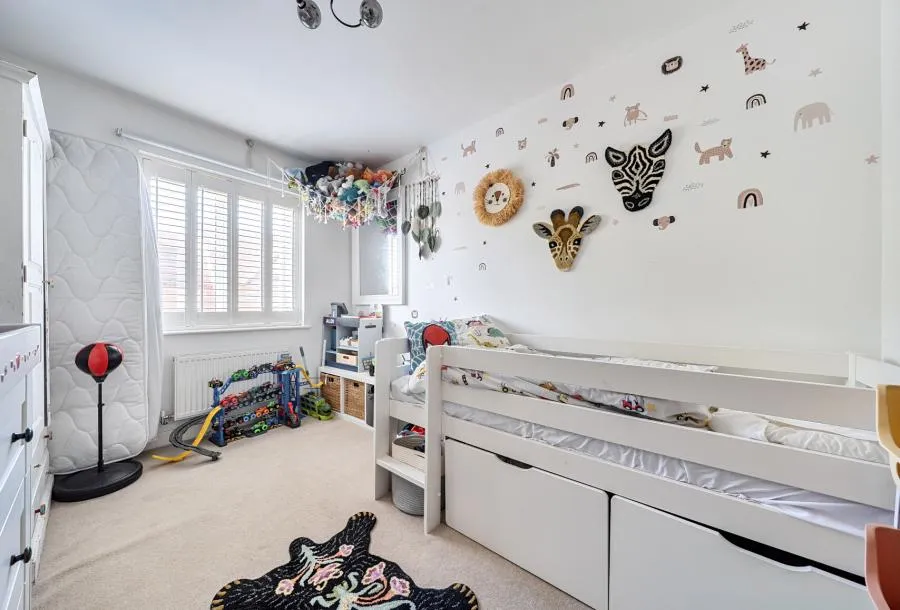 Holmesdale Avenue, Redhill, RH1, photo 12