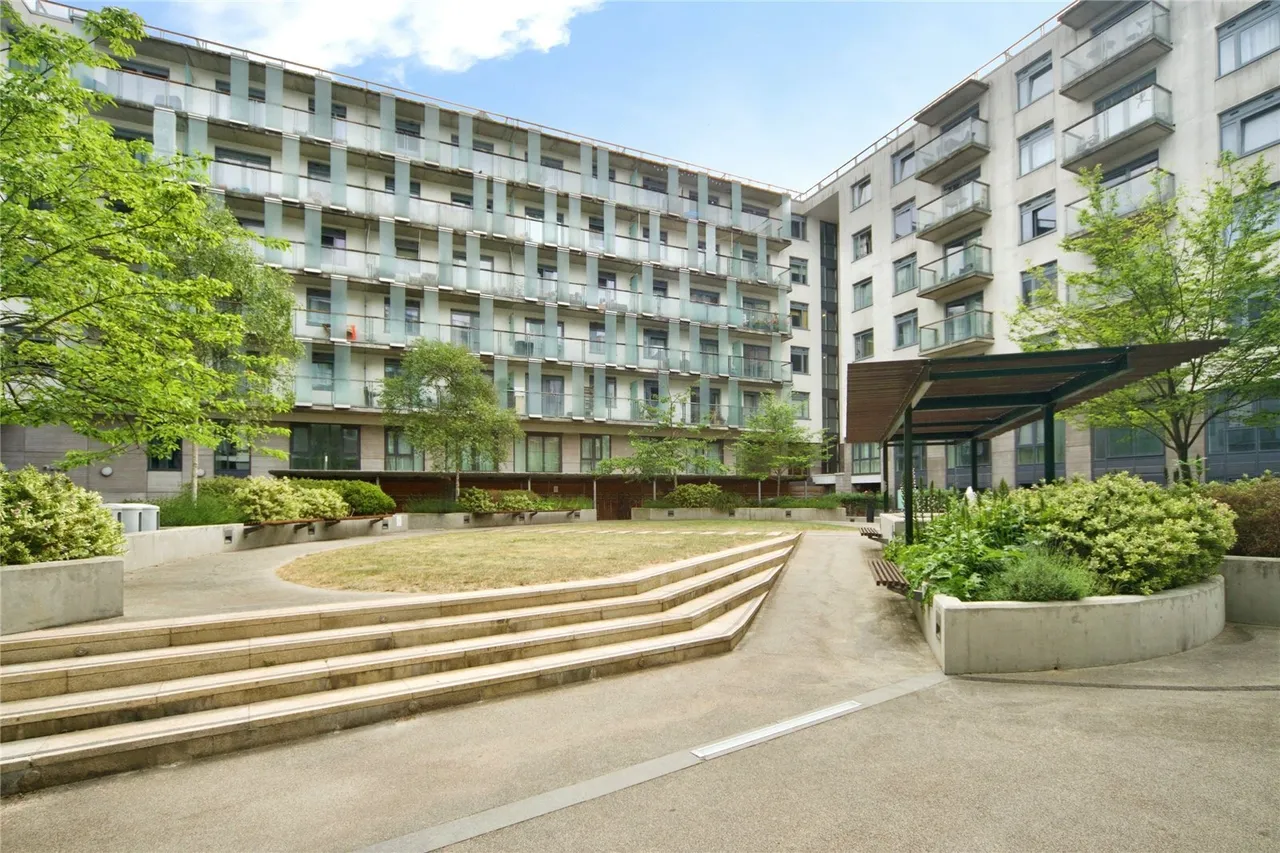 Empire Way, WEMBLEY, Middlesex, HA9, photo 16