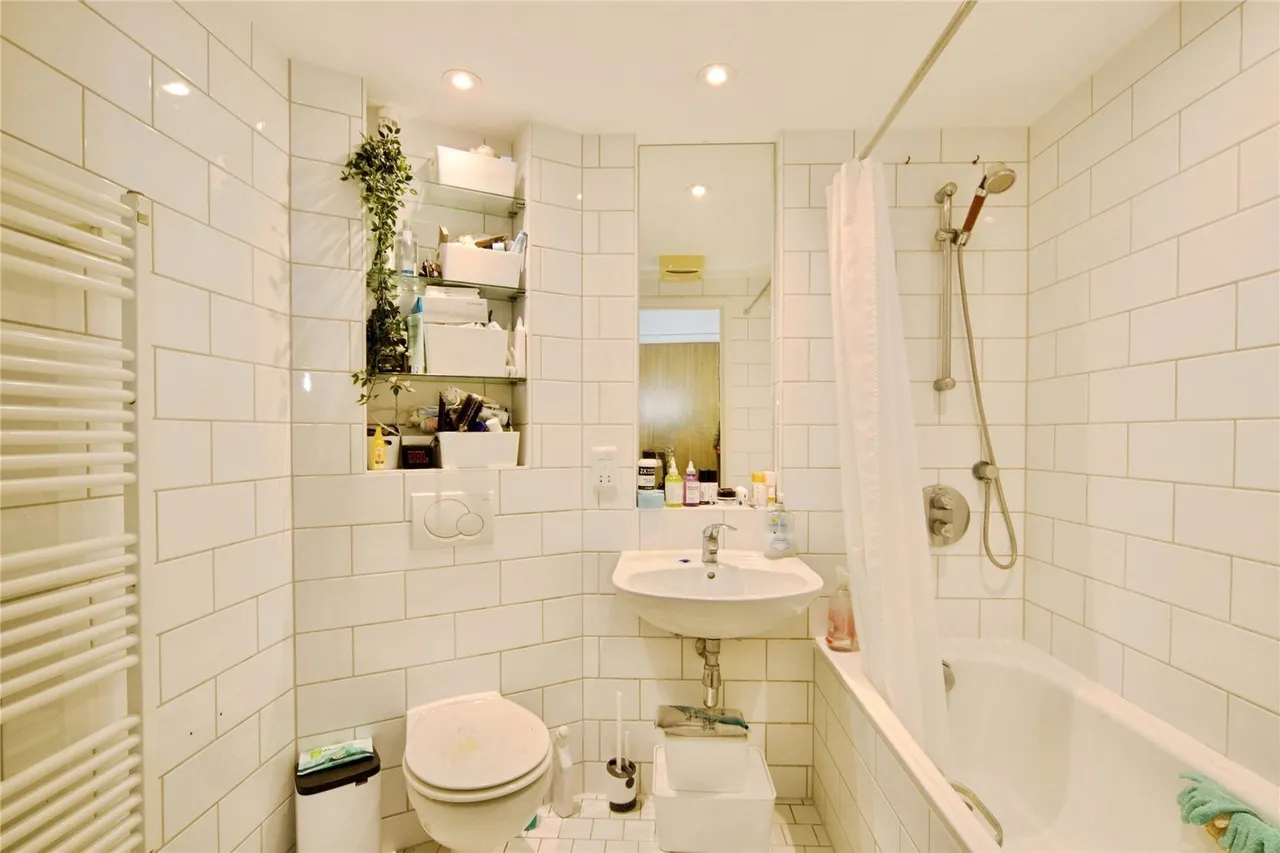 Empire Way, WEMBLEY, Middlesex, HA9, photo 14