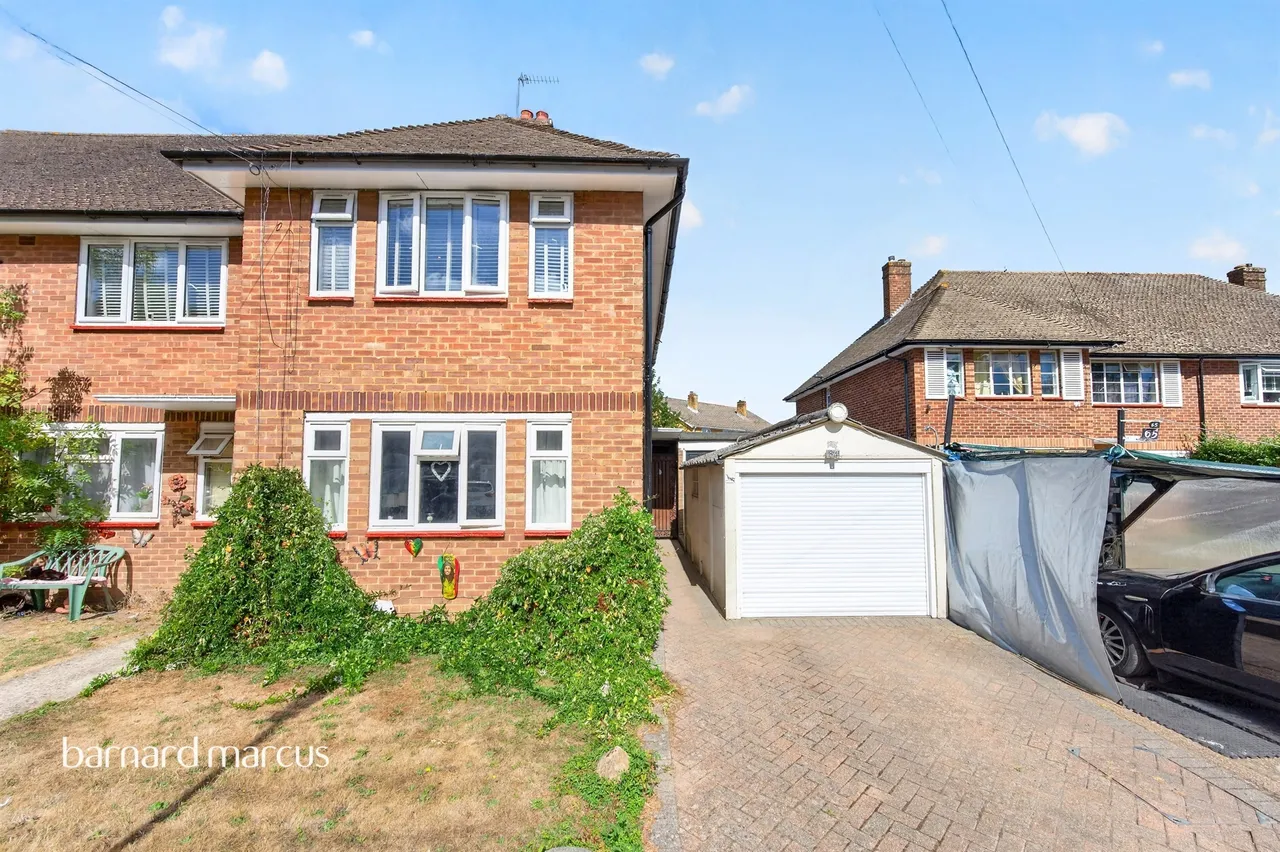 2 bed flat for sale — Collier Close, Epsom