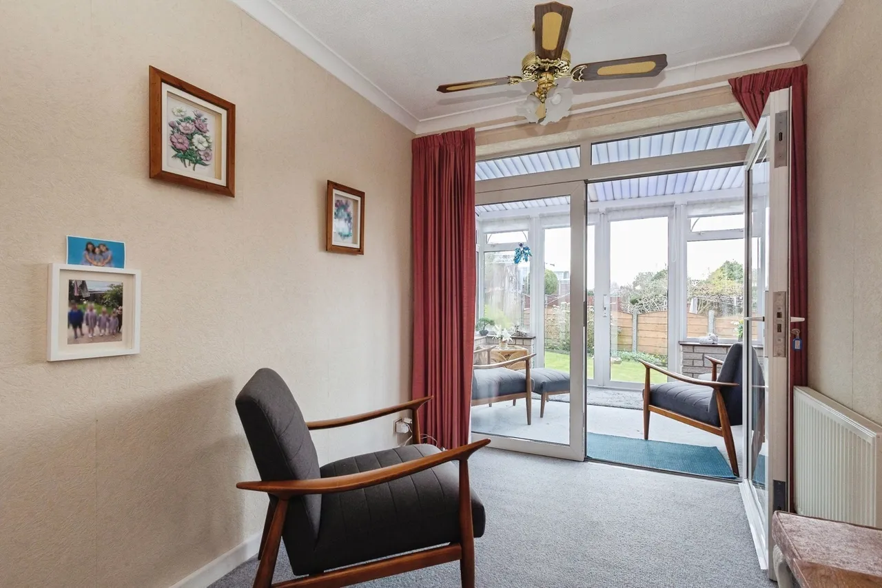 Laburnum Avenue, Dukinfield, Greater Manchester, SK16, photo 11