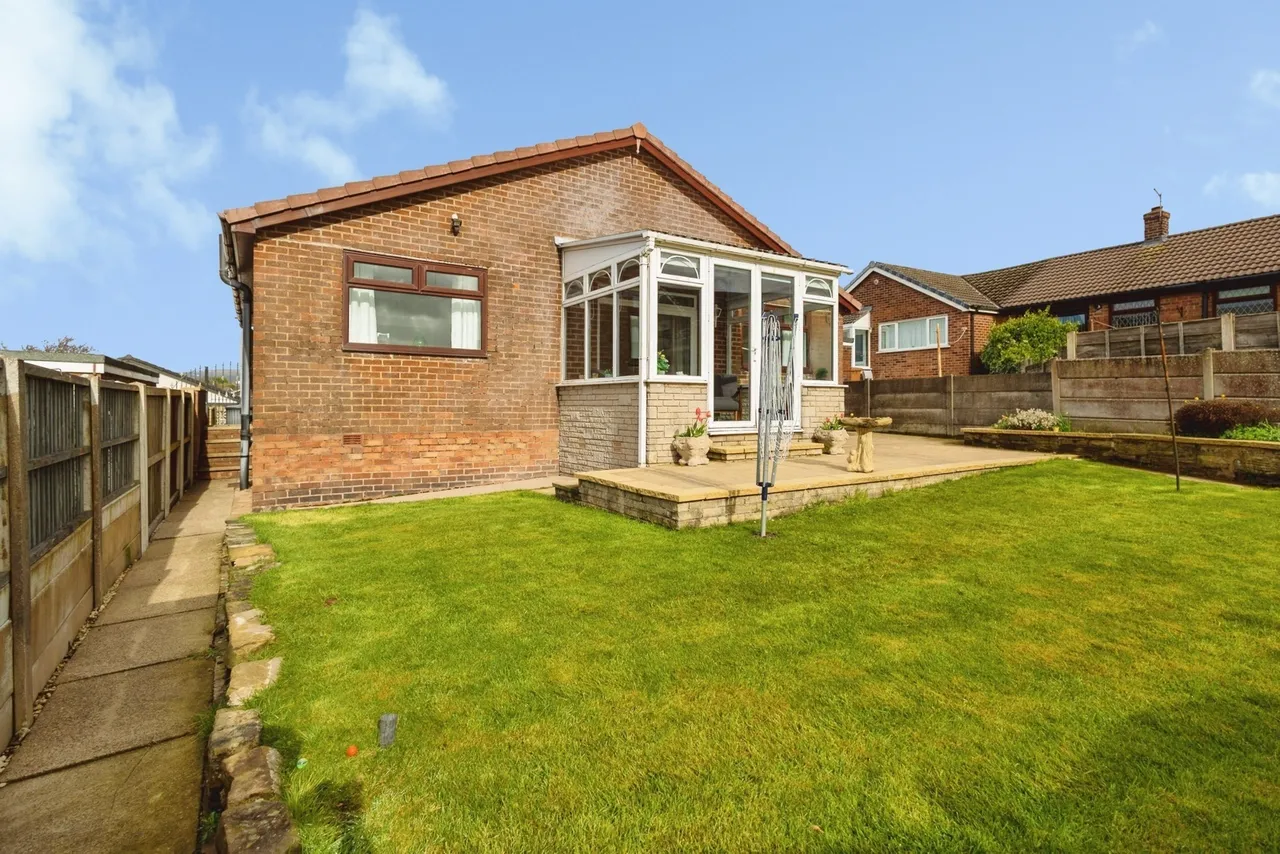 Laburnum Avenue, Dukinfield, Greater Manchester, SK16, photo 22