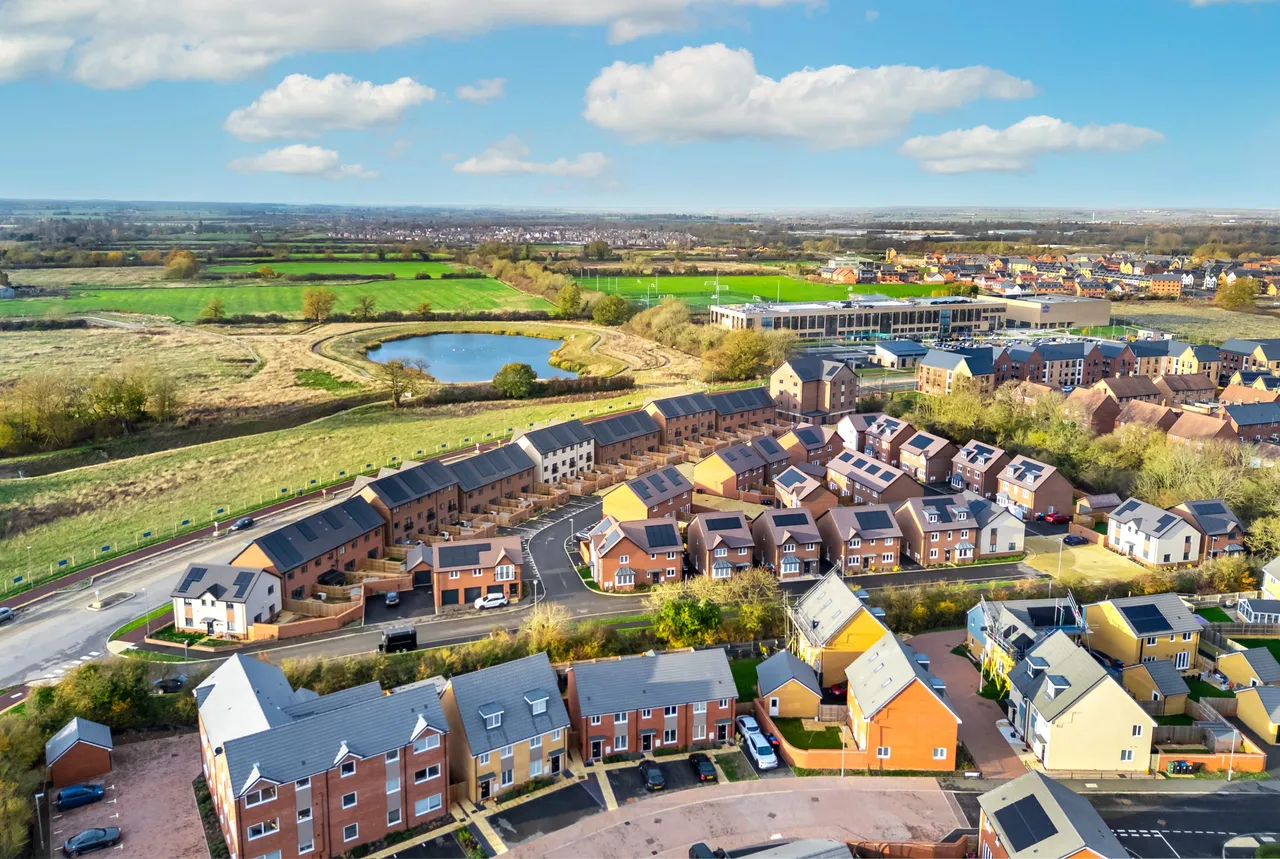 Barrosa Way, Whitehouse, Milton Keynes, MK8 1LN, photo 13