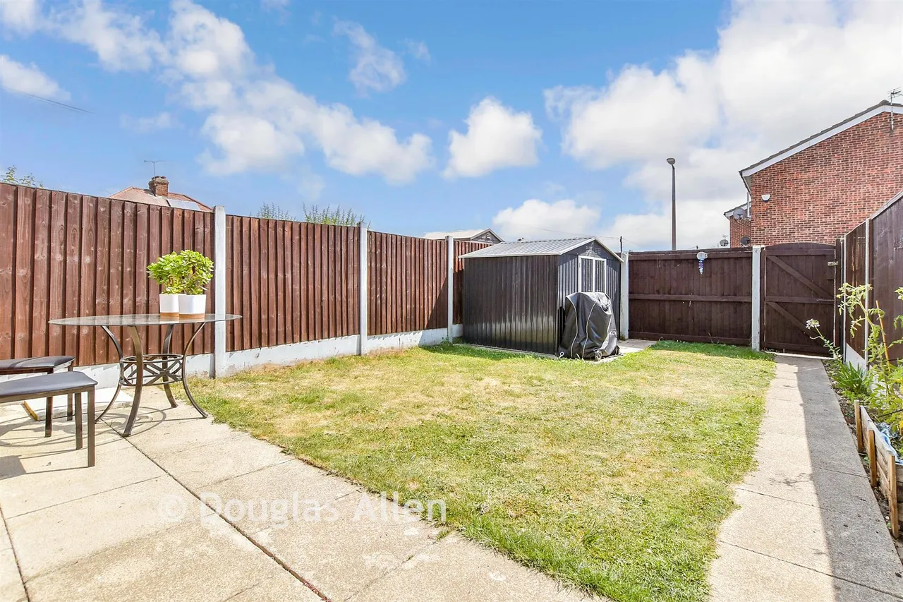 Grosvenor Drive, Hornchurch, RM11, photo 9