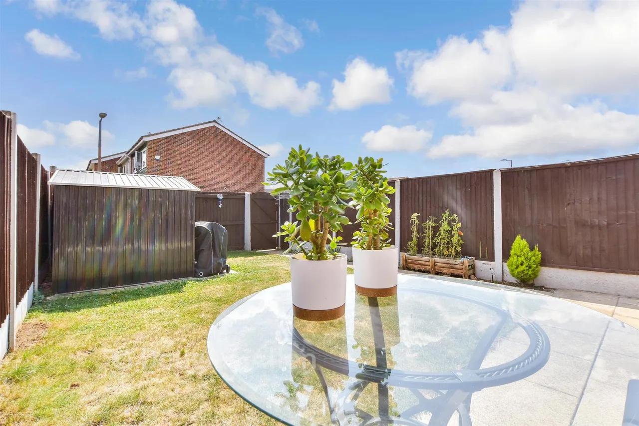 Grosvenor Drive, Hornchurch, RM11, photo 8