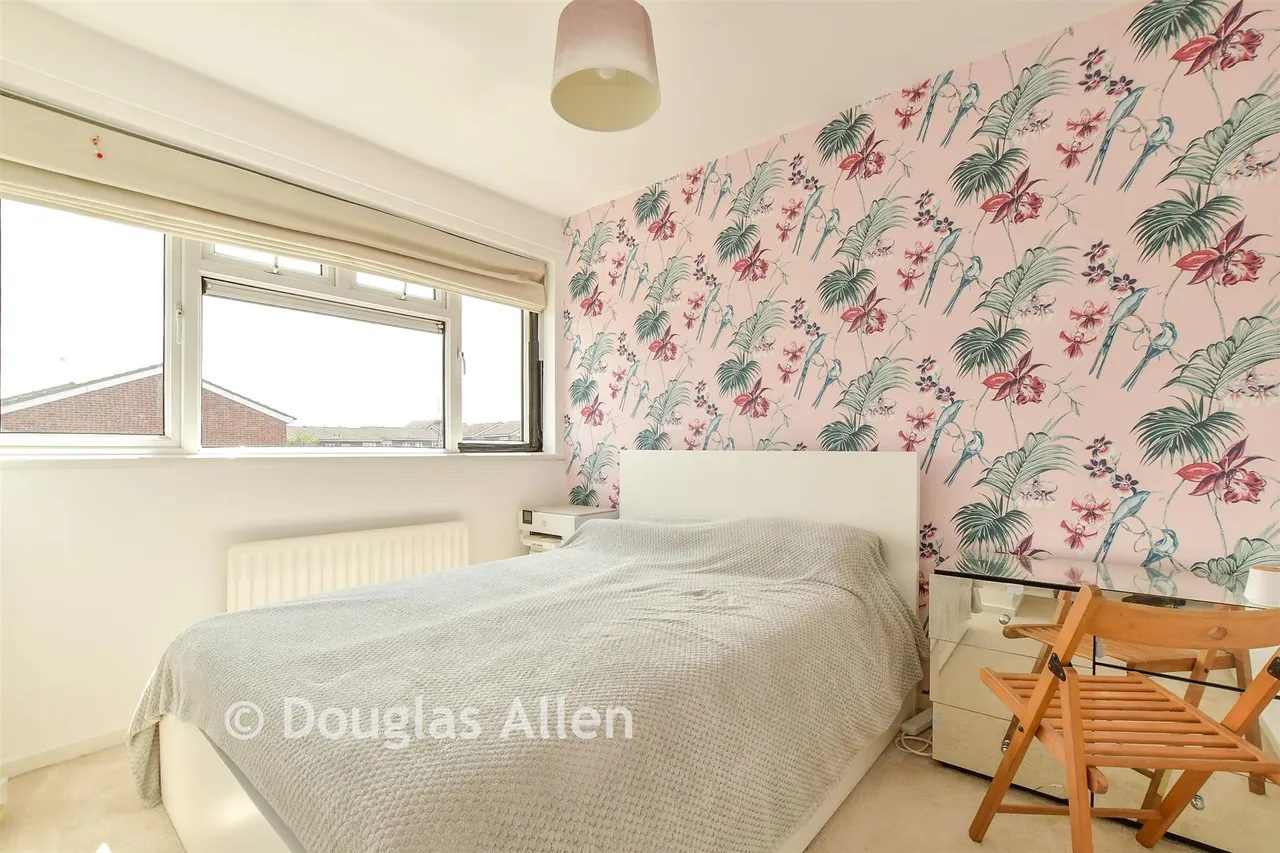 Grosvenor Drive, Hornchurch, RM11, photo 11