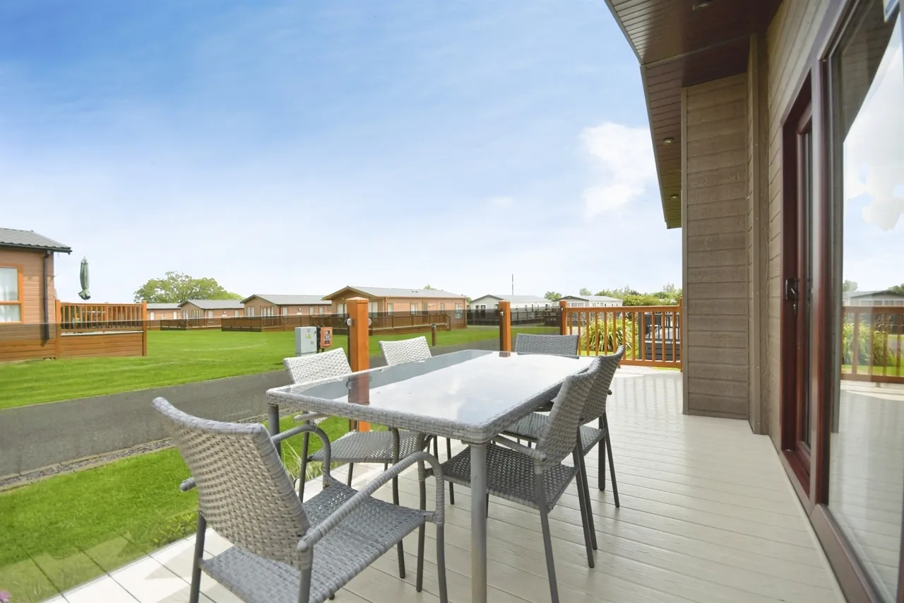 Ashbourne Road, Fenny Bentley, DE6, photo 2