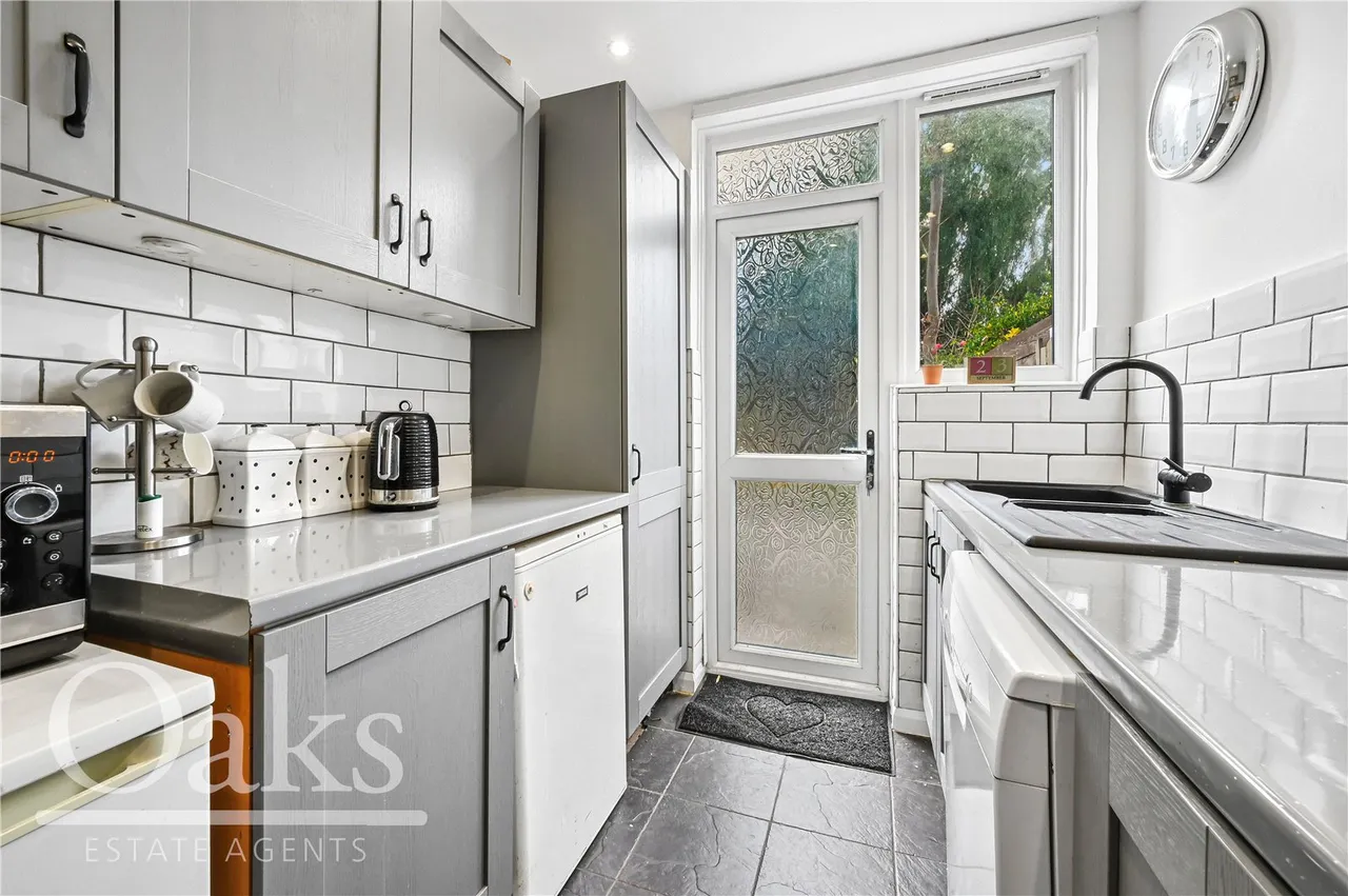 Fieldend Road, Streatham Vale, SW16, photo 3