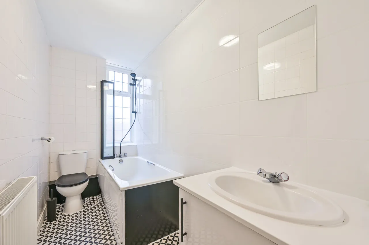 London, NW11, photo 7