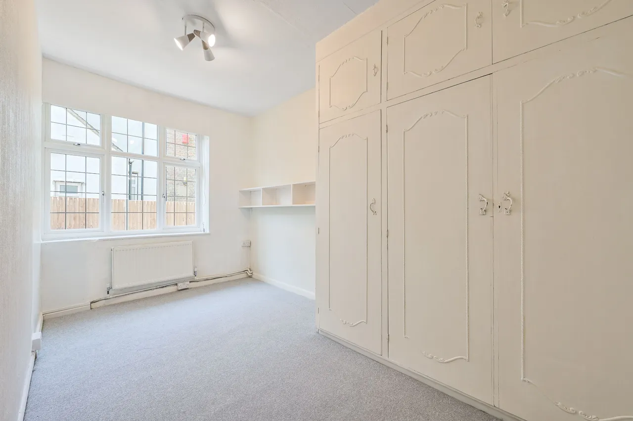 London, NW11, photo 5