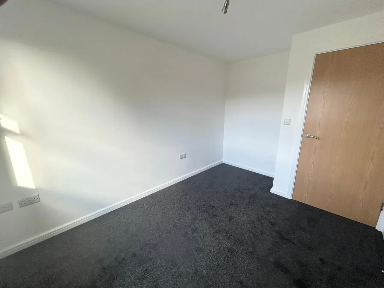 Lower Hall Street, WA10, photo 4