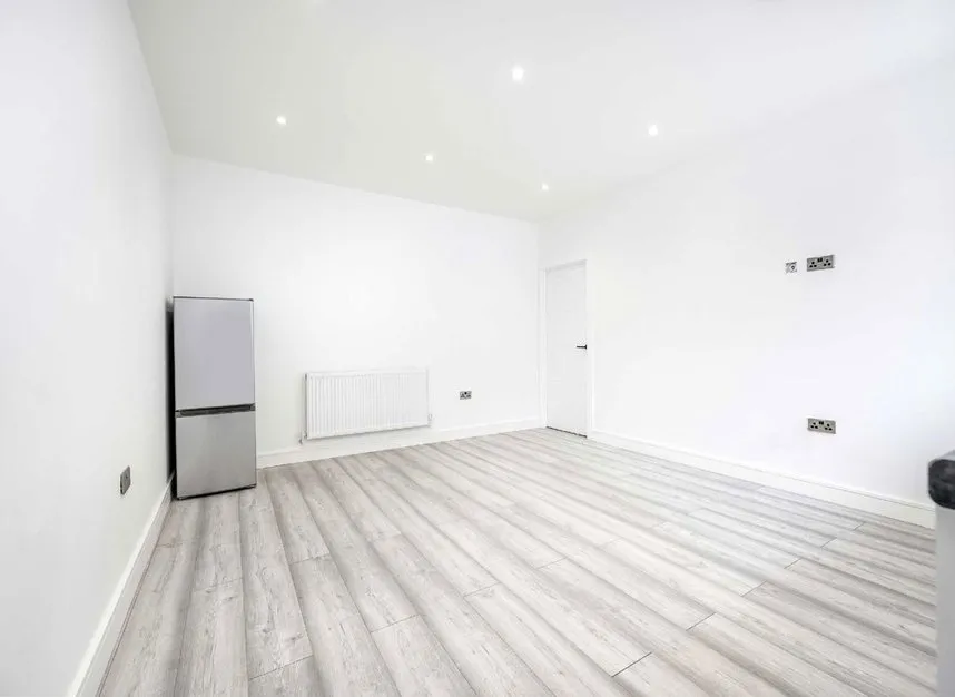 Stroud Green Road, Finsbury Park, N4, photo 3