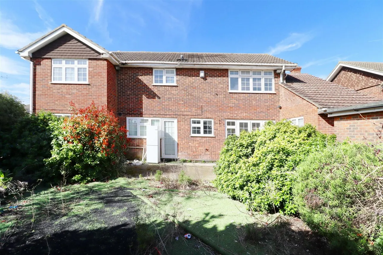 Rochester Crescent, Hoo, Rochester, photo 3