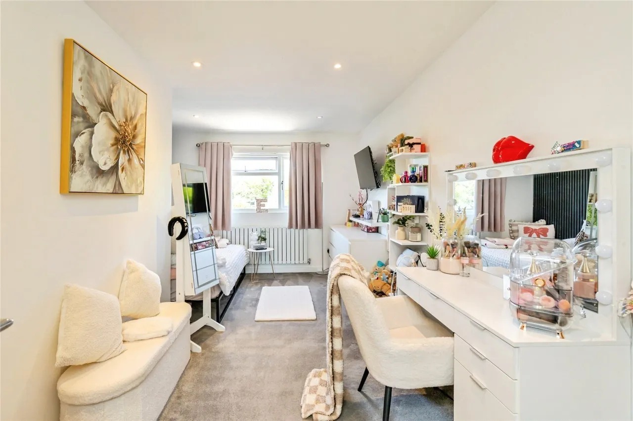 Hewarts Lane, Rose Green, PO21, photo 15