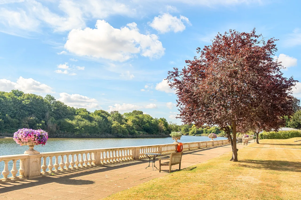 78 Thames Eyot, Cross Deep, Twickenham, photo 5