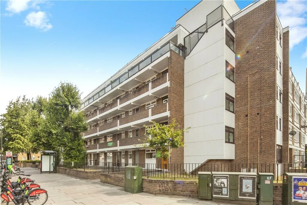 1 bed property for sale — Sheridan House, York Road, London, SW11