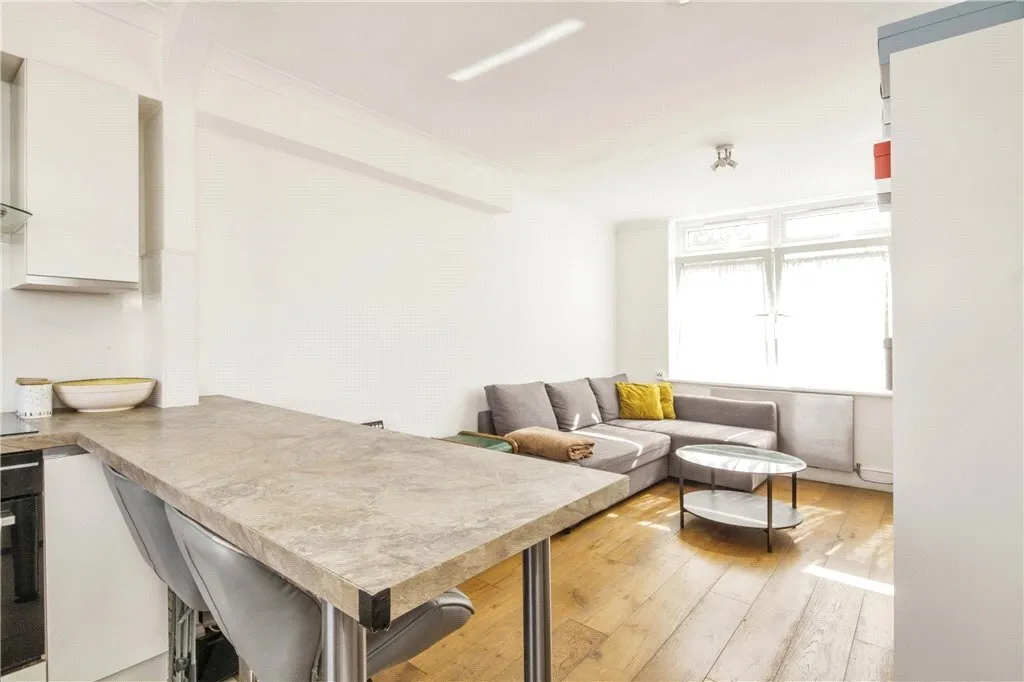 Sheridan House, York Road, London, SW11, photo 3