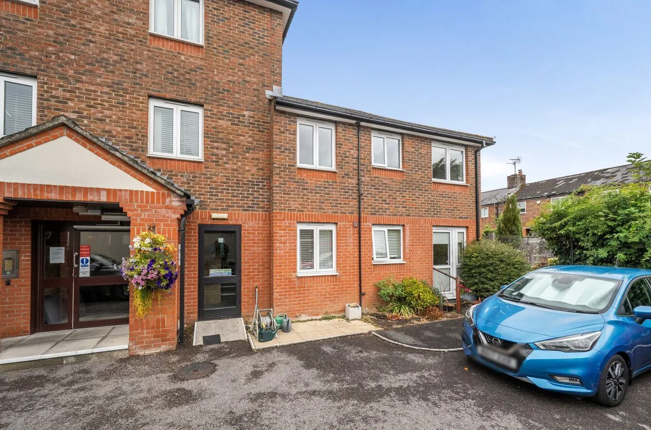 2 bed retirement property for sale, Station Rd, Warminster, BA12